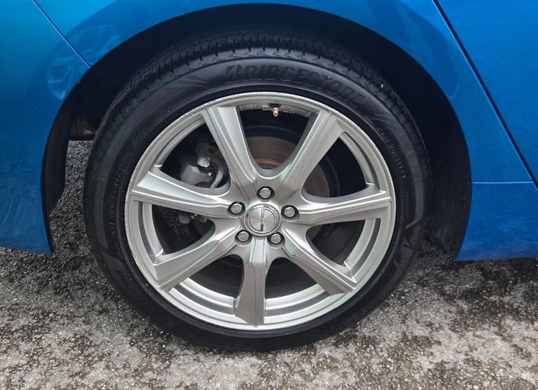 2025 Toyota Prius 1.8 VVT-h T4 Hatchback 5dr Petrol Hybrid CVT Euro 6 (s/s) (136 ps) Hatchback HY...