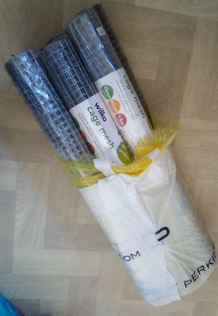 DOG Accessories, Bowls, Letter Cage, Panniers, Animal Books, Cage Wire etc