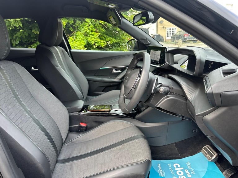 2023 Peugeot 2008 1.2 PureTech Allure Premium + EAT Euro 6 (s/s) 5dr HATCHBACK Petrol Automatic