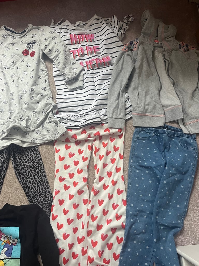 Large Girls bundle clothes 20+ items 
