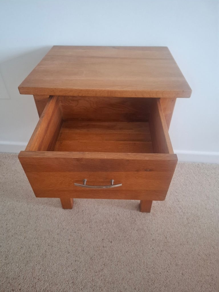 3 matching Solid Oak coffee tables / TV cabinet