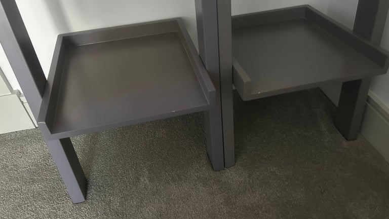 Dwell ladder storage unit