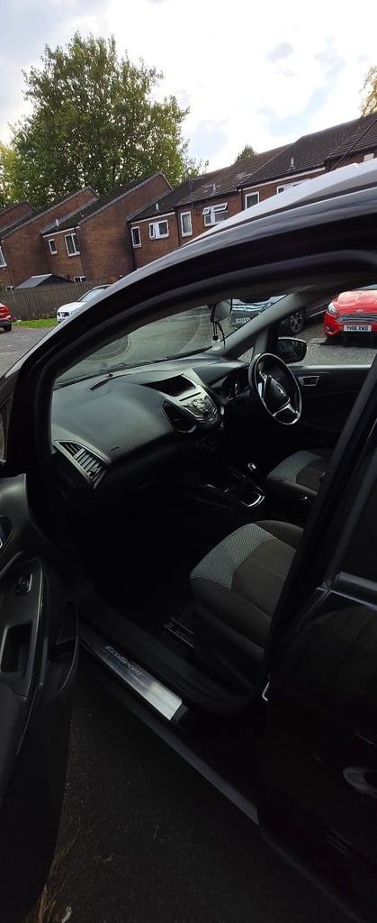 Ford, ECOSPORT, Hatchback, 2015, Manual, 999 (cc), 5 doors