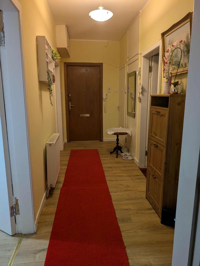 3 bedroom flat in Glasgow looking to swap for another 3 bedroom 