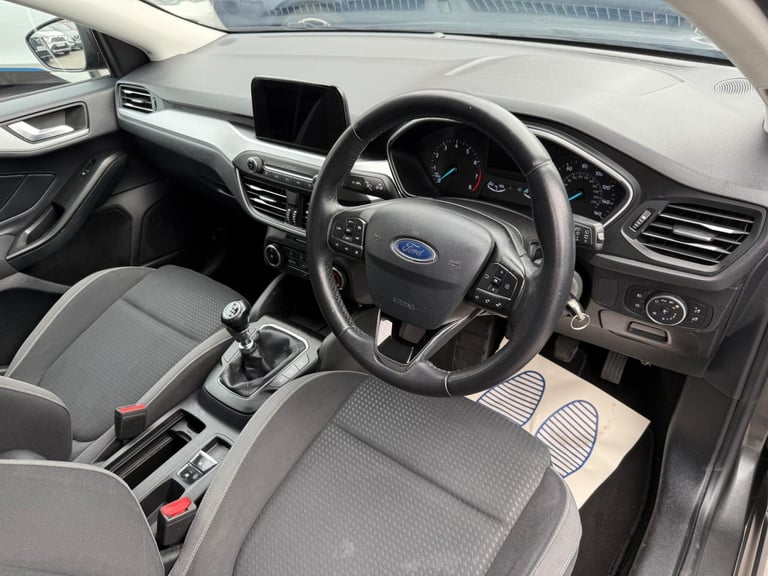 2018 Ford Focus 1.0T EcoBoost Zetec Euro 6 (s/s) 5dr HATCHBACK Petrol Manual