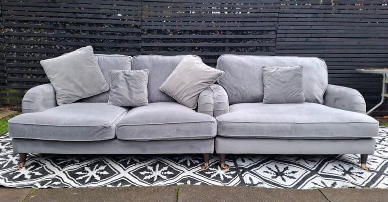 image for Grey Plush Velvet Sofas. 2+1..Delivery 🚚Available 