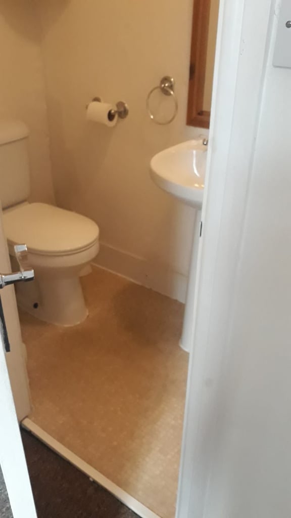 Spacious & Cosy Ensuite Room for Rent M19 2DU