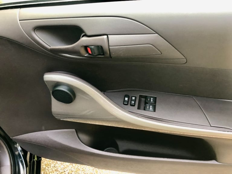 2009 Toyota IQ 1.0 VVT-i 3dr HATCHBACK PETROL Manual