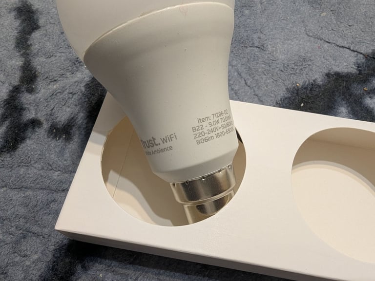 Trust Smart Bulb 2 Pack Dimmable LED Tunable White 9W 2.4GHz WiFi Alexa & Google Home Compatible