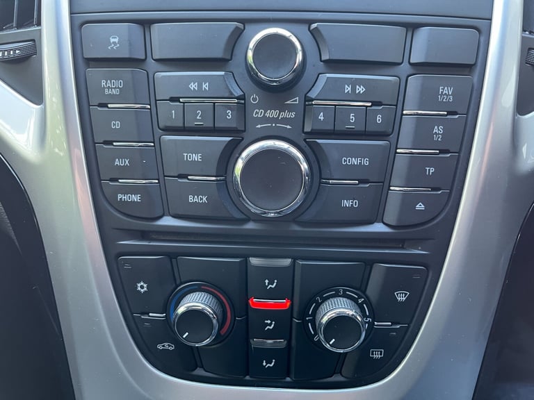 2015 Vauxhall Astra 1.4 16v Excite Hatchback 5dr Petrol Manual Euro 5 (100 ps)