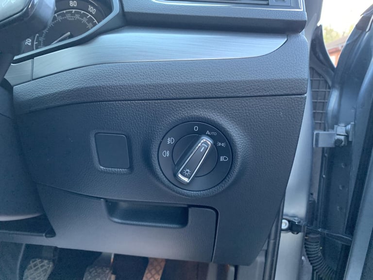 2018 Skoda Superb 2.0 TDI SE L Executive Hatchback 5dr Diesel Manual Euro 6 (s/s) (150 ps) Hatchb...