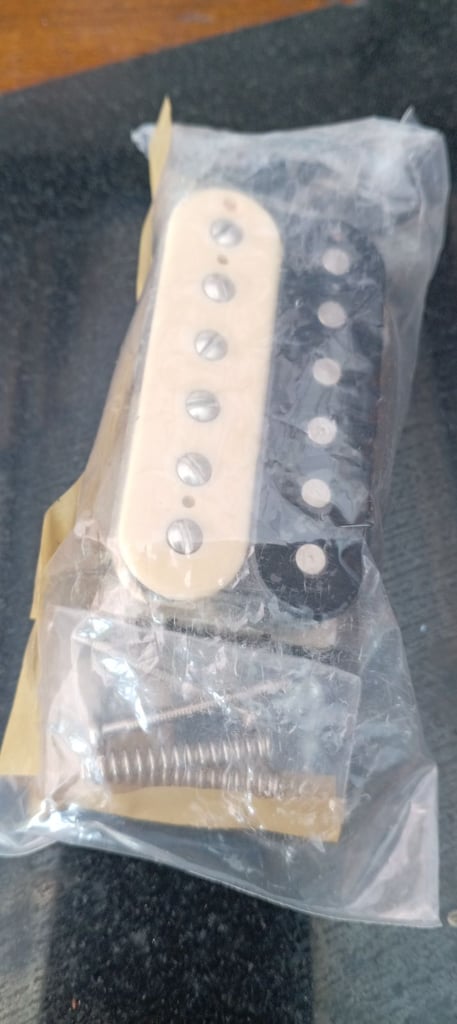 Slash guitar pickups