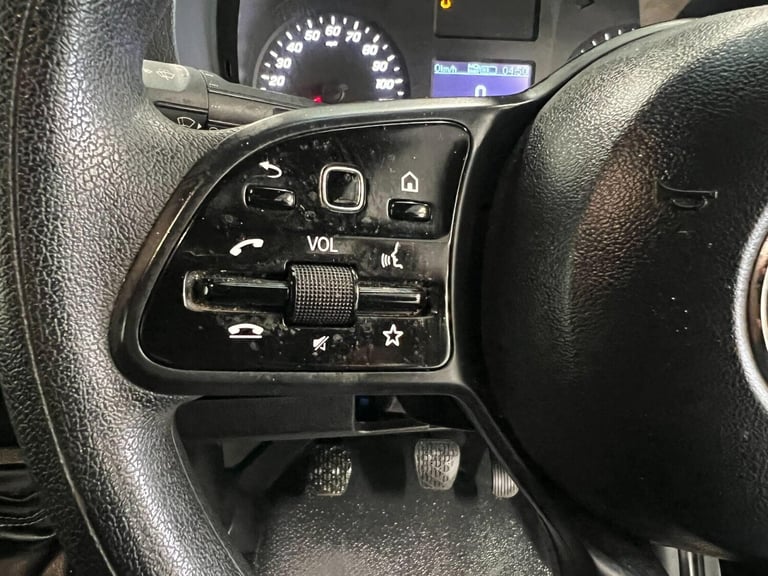 2022 Mercedes-Benz Sprinter 2.0 317 CDI Progressive RWD L2 H2 Euro 6 (s/s) 5dr Temperature Contro...