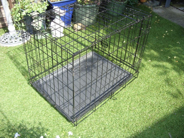 Medium size pet cage/carrier