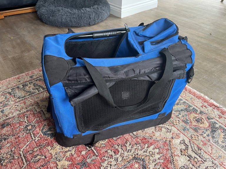 Cat / Puppy / Small Dog Travel Carrier