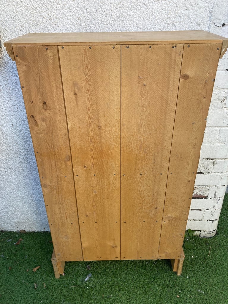 Wooden bookcase 