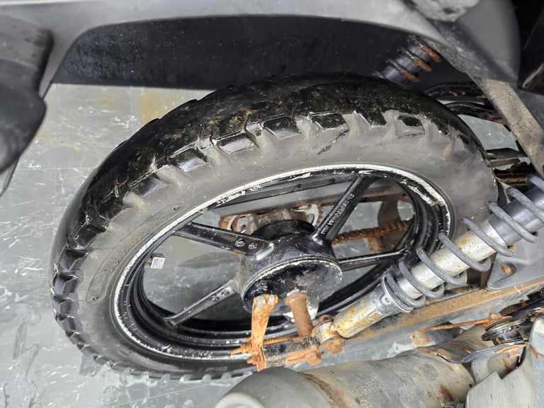 YAMAHA YS 125 PROJECT BIKE LEARNER LEGAL 125cc HPI CLEAR