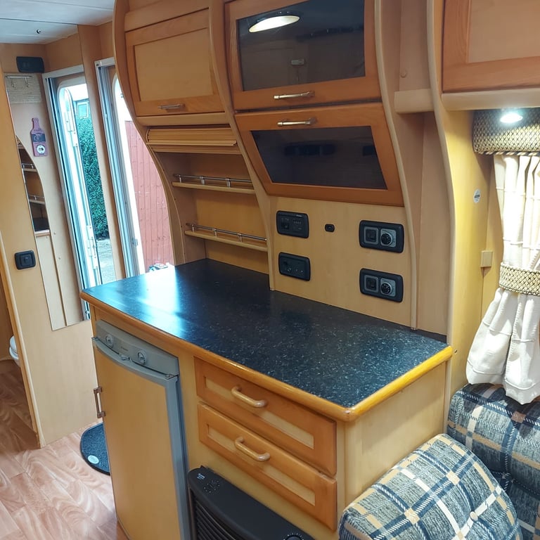 Eldiss 2 berth caravan 2007