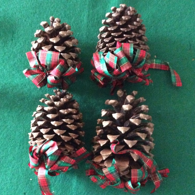Vintage 90 Christmas Tree Decorations