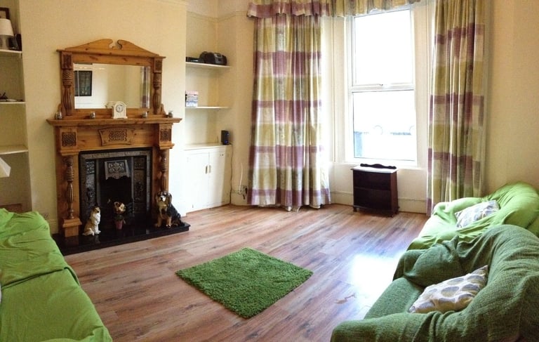 House with Double Rooms Available for Rent - 90 Malone Avenue Belfast 