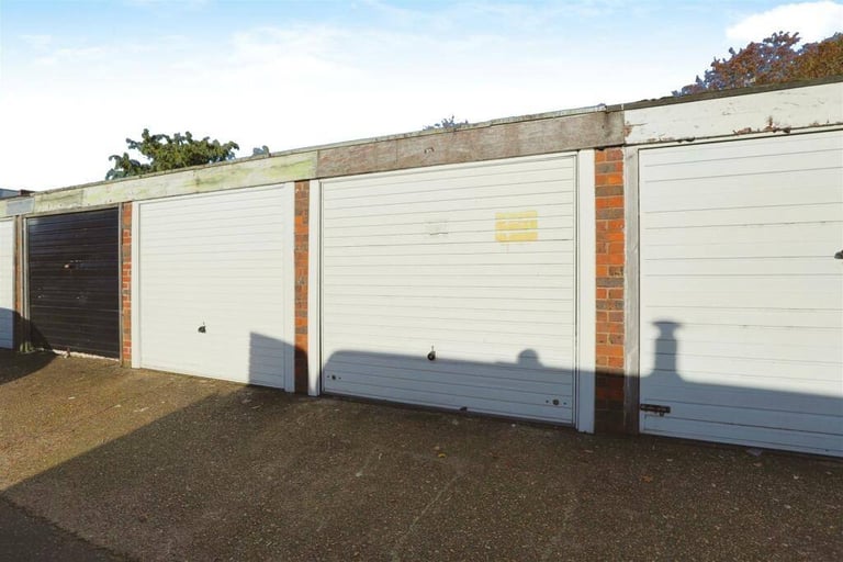 IG6 ~ Lock up garage for sale in Inglewood Cl, Hainault, Barkingside, Ilford IG6 ~ Wanted Location!