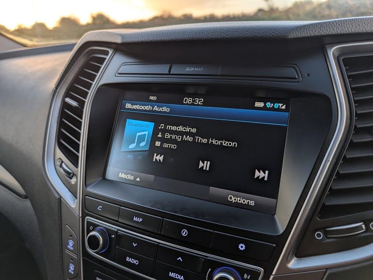 2016 Hyundai Santa Fe 2.2 CRDi Blue Drive Premium 4WD Euro 6 (s/s) 5dr ESTATE Diesel Manual