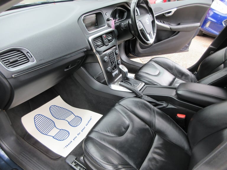 2013 Volvo V40 D3 SE Lux Nav 5dr Geartronic HATCHBACK Diesel Automatic