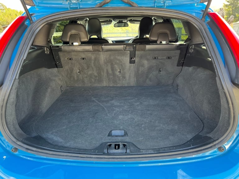 2015 Volvo V60 D2 [115] R DESIGN Nav 5dr Estate Sports Tourer FSH ESTATE Diesel Manual