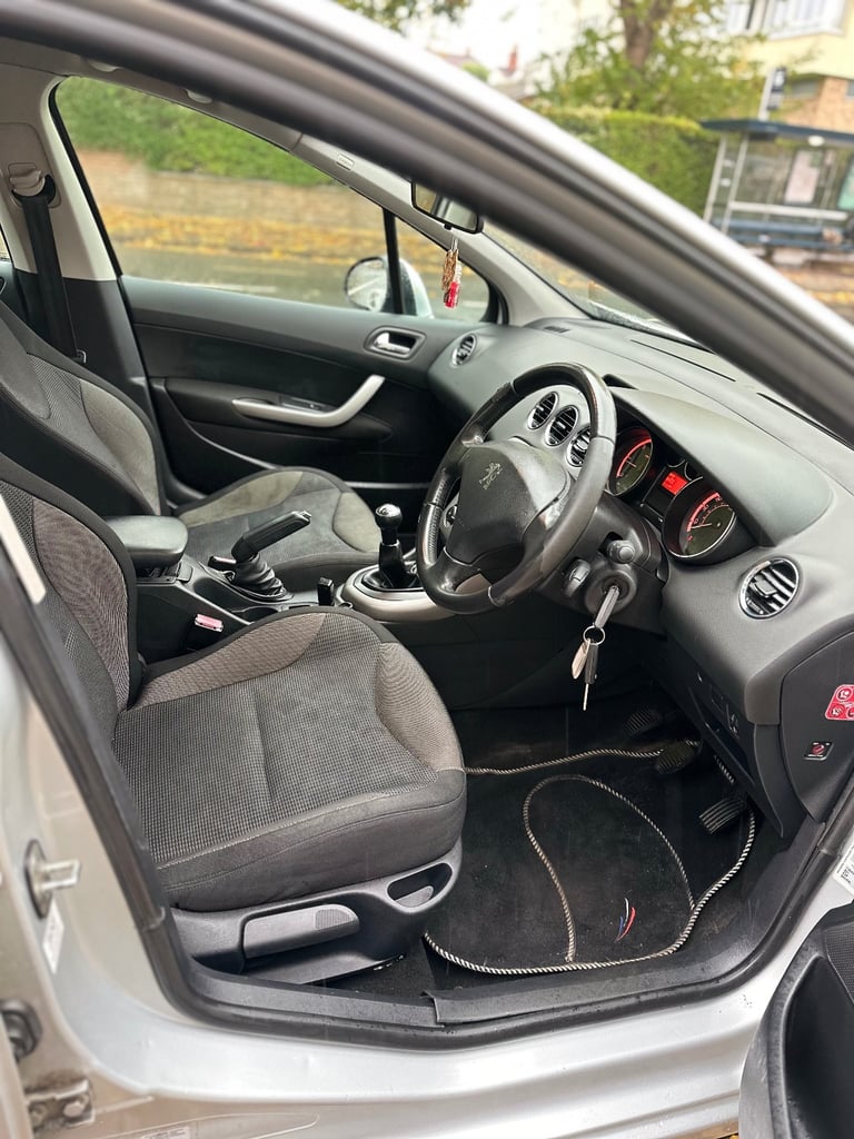 Peugeot, 308, Hatchback, 2009, Manual, 1560 (cc), 5 doors
