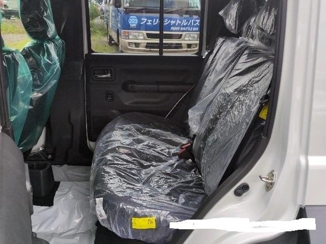 Suzuki jimny nomade 1.5 auto 4wd pearl new japanese import delivery miles 2025