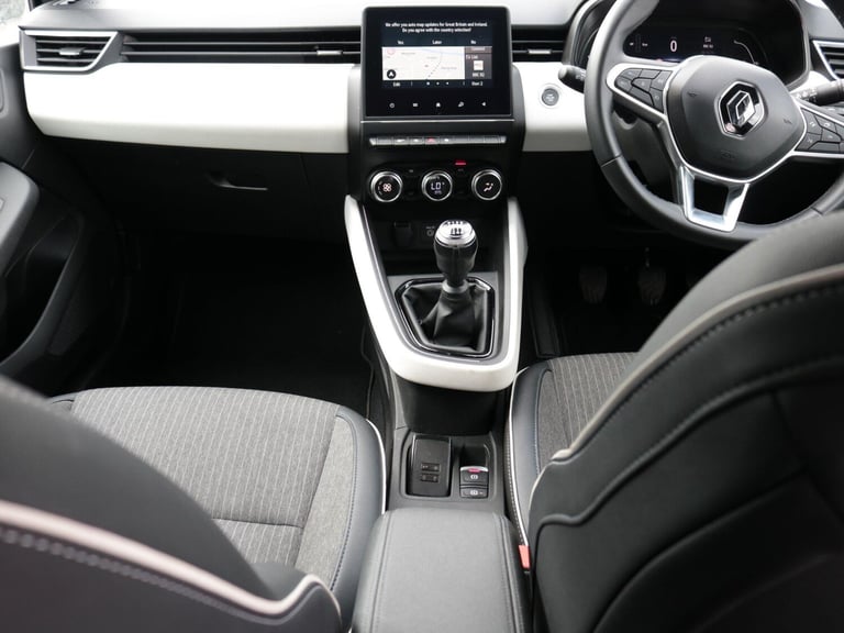 2023 Renault Clio 1.0 TCe Techno Hatchback 5dr Petrol Manual Euro 6 (s/s) (90 ps) HATCHBACK Petro...