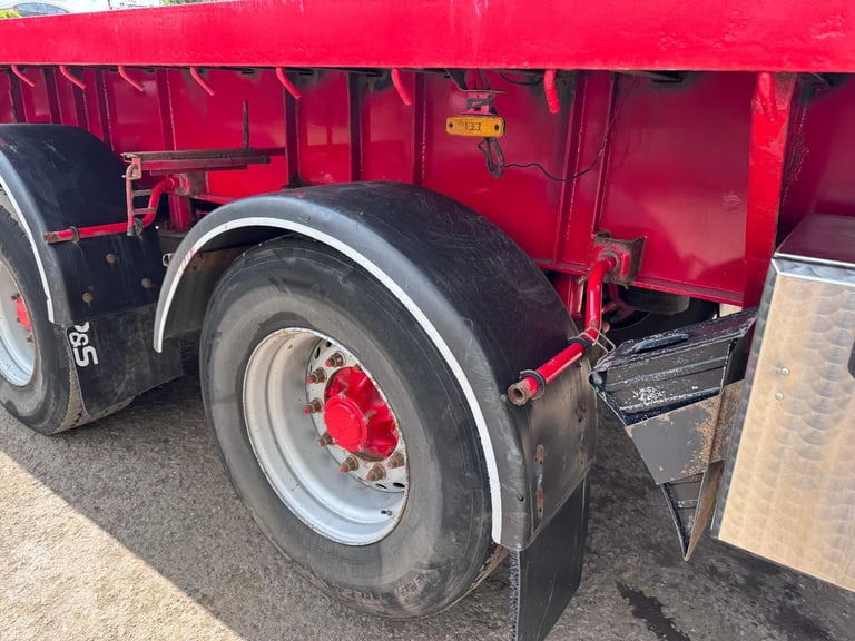 Crane Flat bed extender trailer 43ft closed 