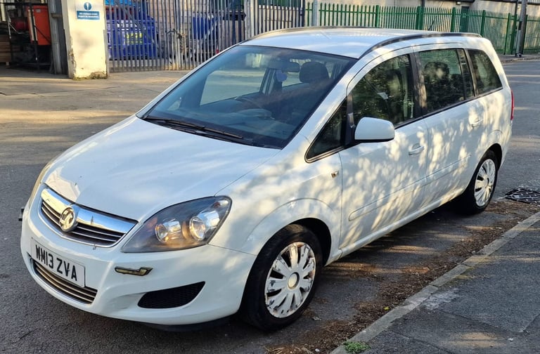 Ford, KUGA, Estate, 2010, Manual, 1997 (cc),5 doors - Image 4