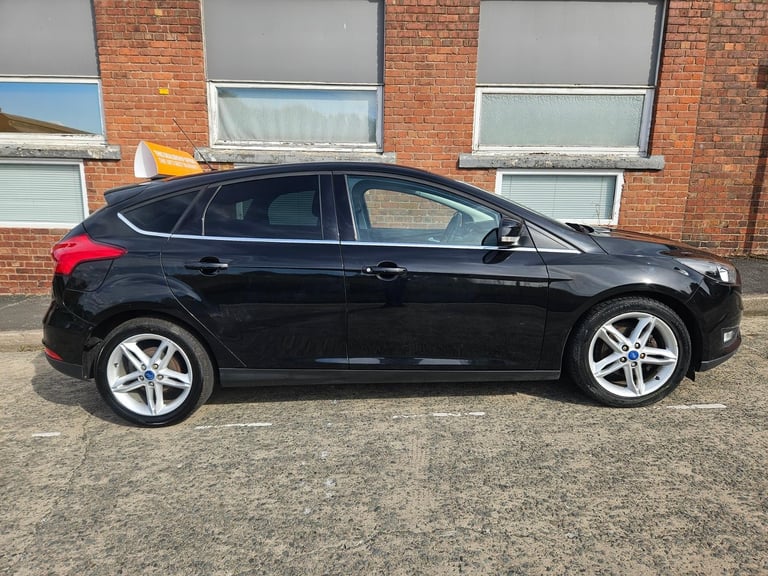 Ford Focus 1.0 EcoBoost zetec. Very clean with service history