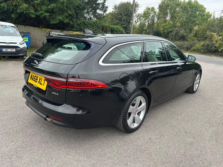 2018 Jaguar XF 2.0i Portfolio Sportbrake Auto Euro 6 (s/s) 5dr ESTATE Petrol Automatic