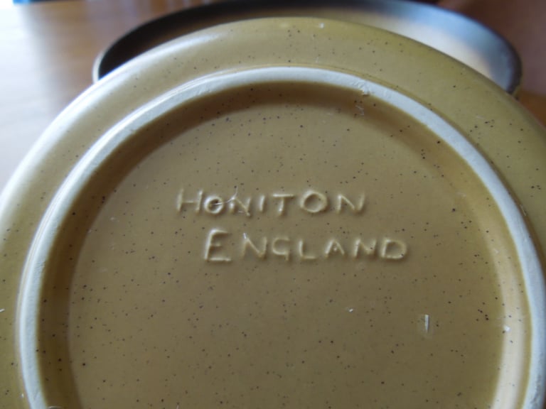 Honiton pottery