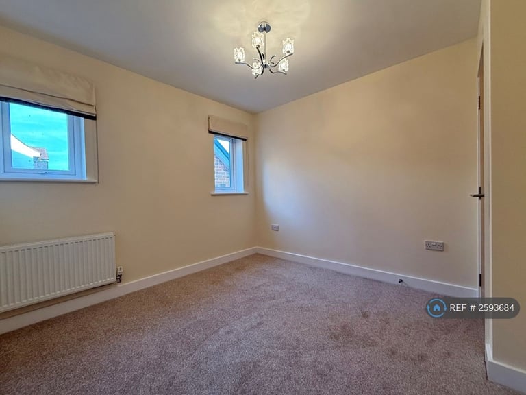 4 bedroom house in Abbess Way, Waterlooville, PO7 (4 bed) (#2593684)