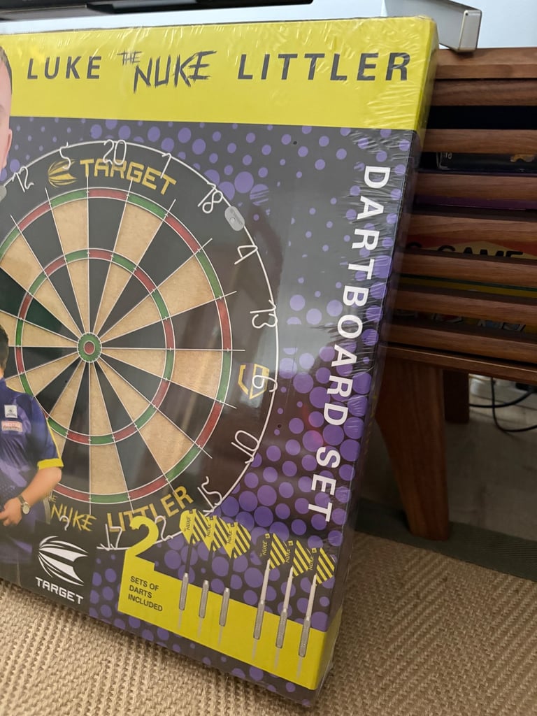 Target Luke Littler Dartboard Set 