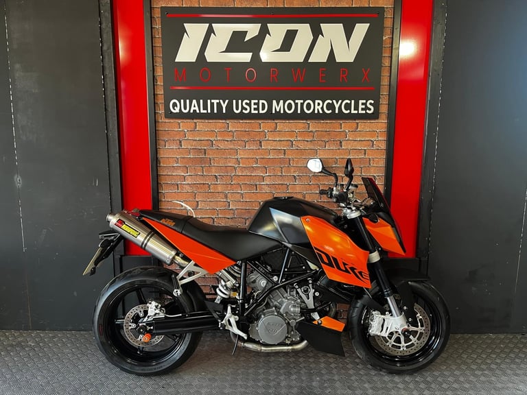 image for 2009 KTM 990 SUPERDUKE 8600 MILES AKRAPOVIC 
