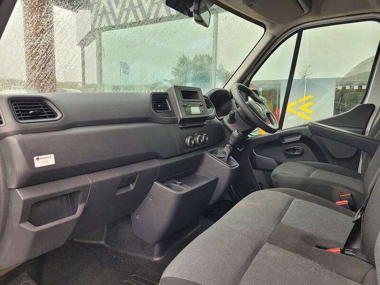 2023 Renault Master 145ps ENERGY 35 Business Luton Low Loader LWB 4.85m with Roller Shutter Doo L...