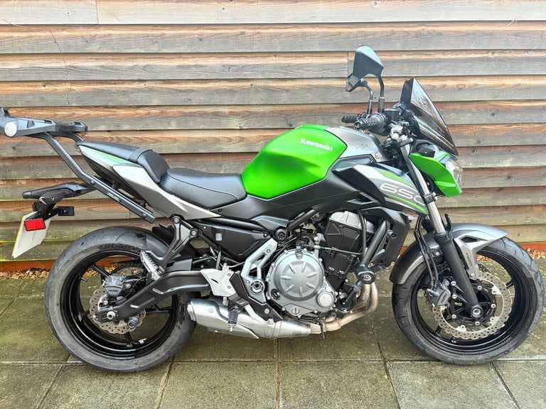 2019 / 69 Kawasaki Z650ABS £4500 Green 3291 miles. 