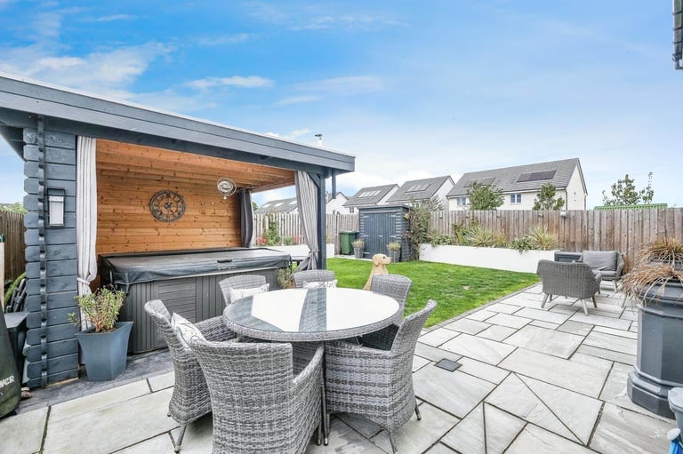 Stunning 4/5 bed house in Culloden West, Inverness