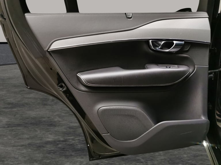 2019 Volvo XC90 2.0h T8 Twin Engine 11.6kWh R-Design SUV 5dr Petrol Plug-in Hybrid Auto 4WD Suv P...