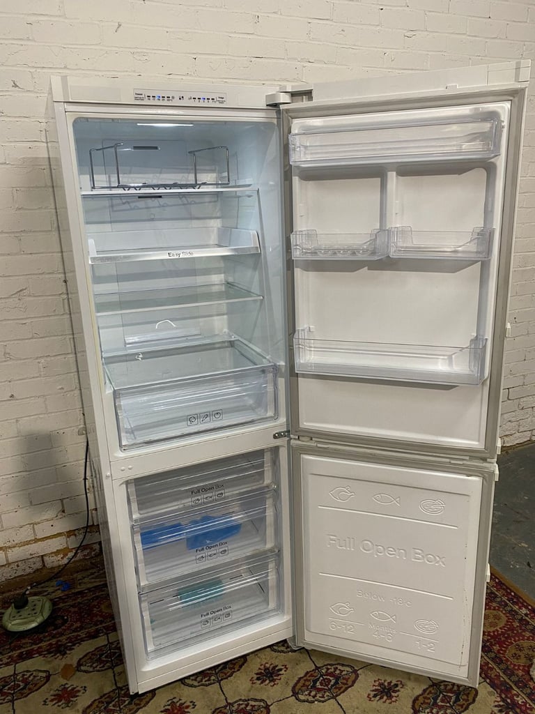 Beautiful Tall Samsung Digital Inverter Fridge Freezer For Sale 