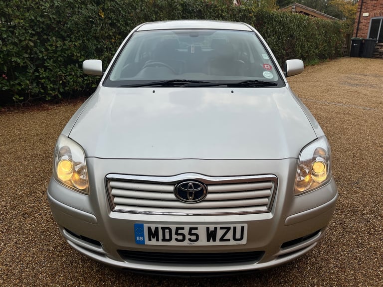 Toyota Avensis 2.2 D-4D , full year MOT, bargain, leather, FSH, cheap car, Diesel Toyota