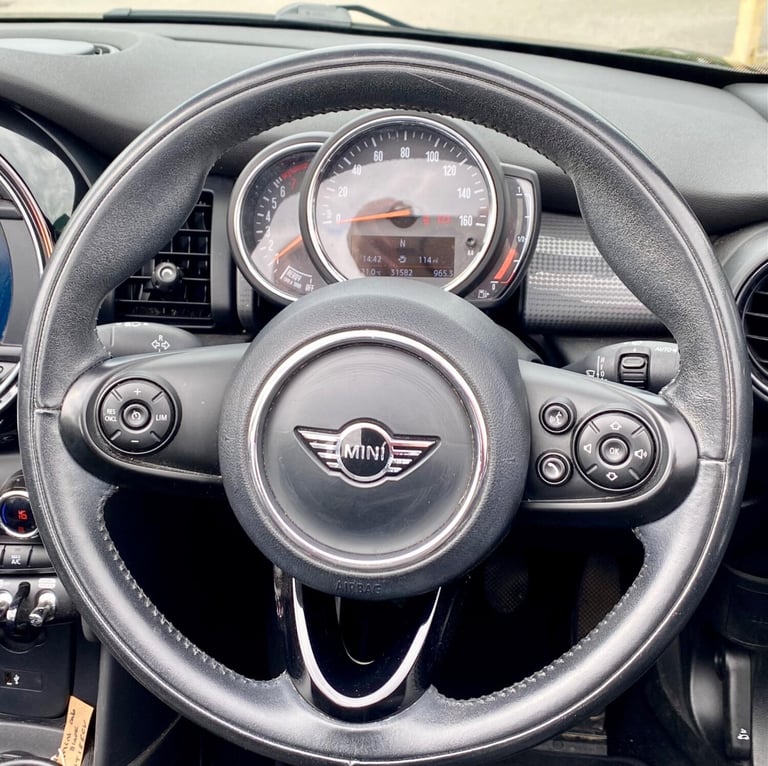  MINI Convertible 1.5 Cooper Euro 6 (s/s) 2dr Petrol Manual
