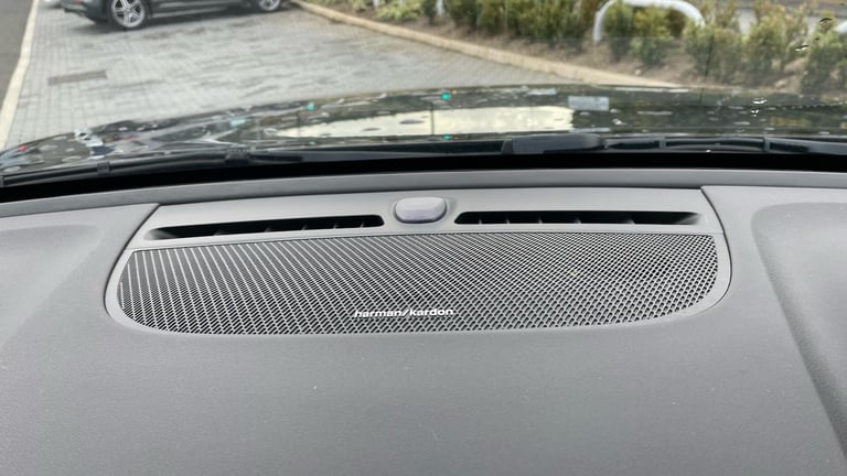 2024 Volvo XC40 Ultra B3 Mild hybrid ESTATE Petrol/Electric Hybrid Automatic