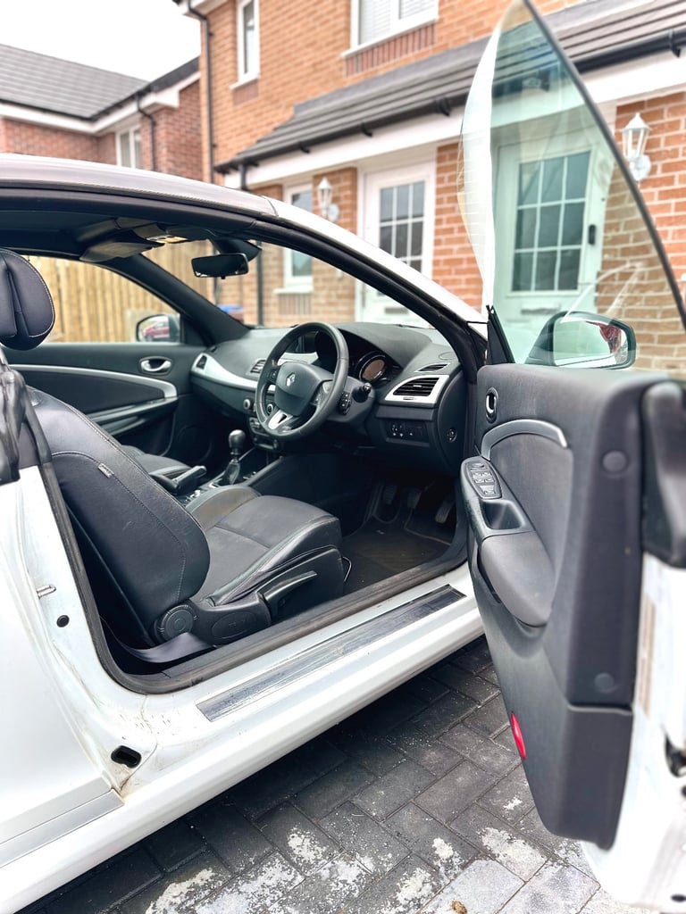 Renault, MEGANE, Convertible, 2011, Manual, 1397 (cc), 2 doors Turbo Charged Eff