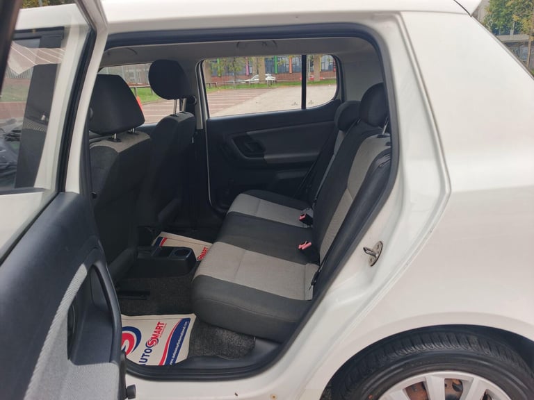 2010 Skoda Fabia 1.2 S Euro 5 5dr HATCHBACK Petrol Manual