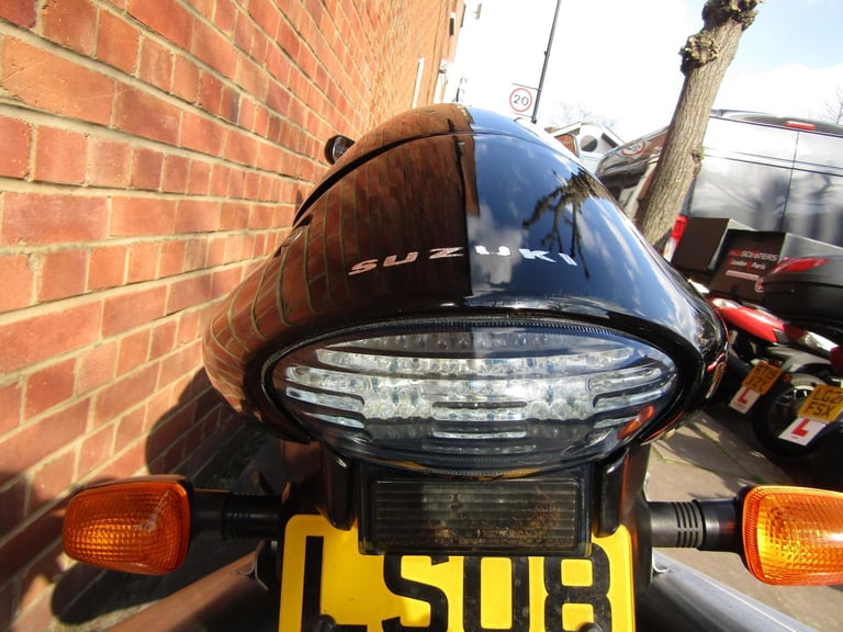SUZUKI GSX1300 HAYABUSA * VERY LOW MILES 11000 *2 FORMER KEEPERS* WOW *